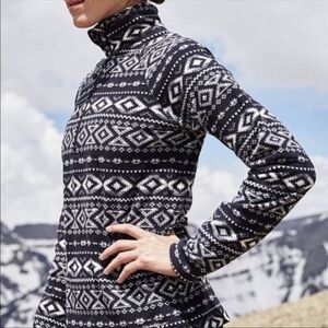Eddie Bauer Black and White Patterned Sweater